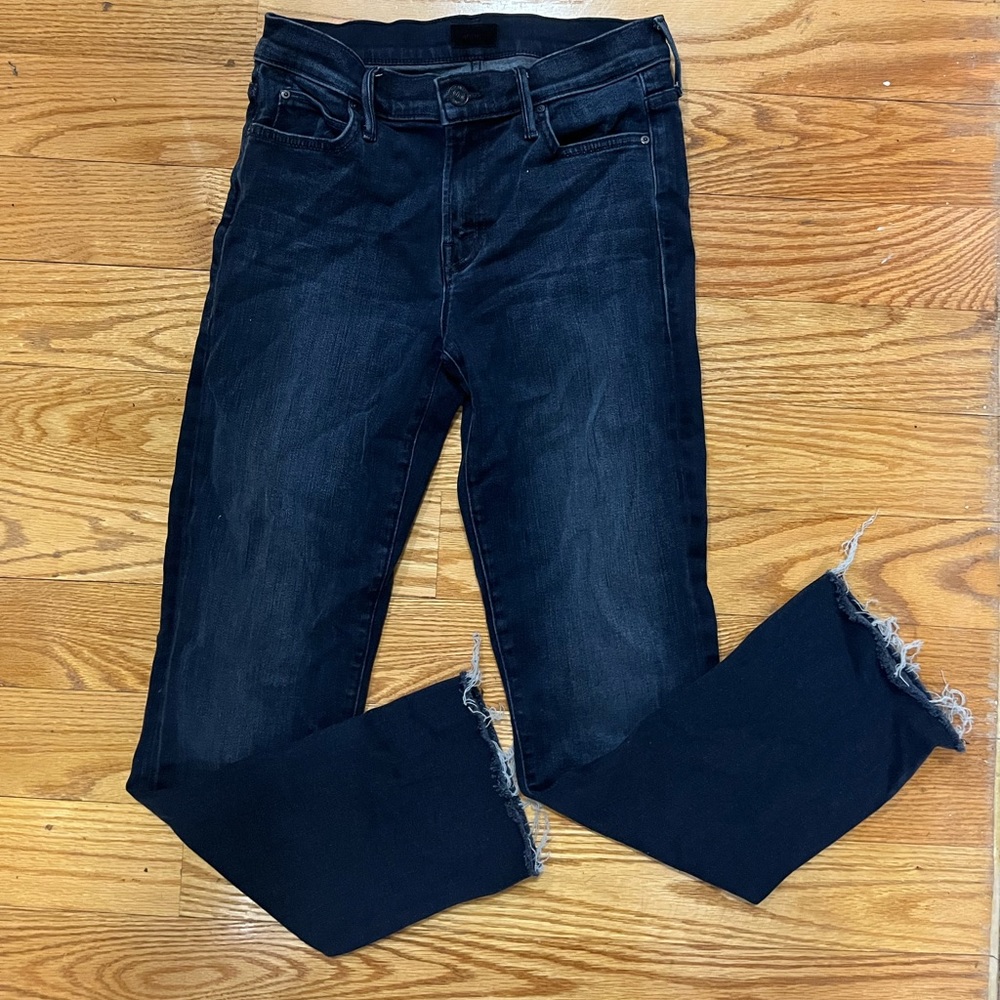 Like New MOTHER Denim Ankle Rascal Snippet Size: 27